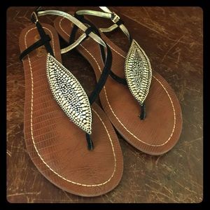 Carlos leaf design sandal